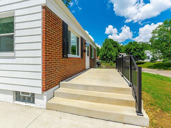 5th image of 81 Sharon Springs Dr