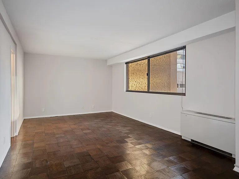 4515 Willard Ave #720S — Photo 12