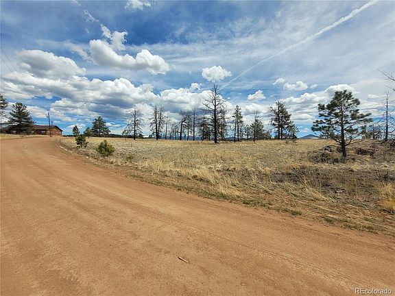 2nd image of 469 Chateau Vista Drive