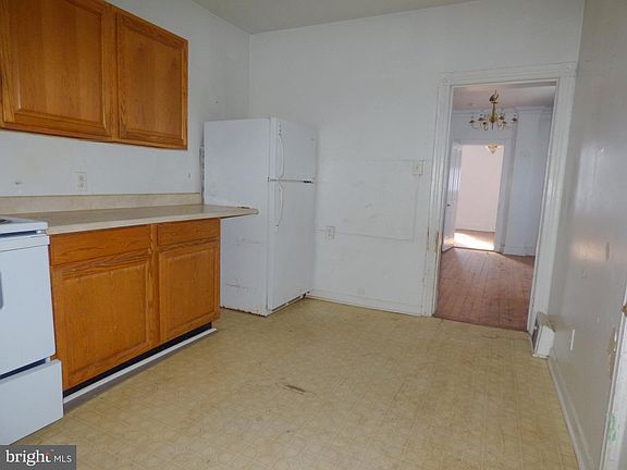 4th image of 520 W Church St