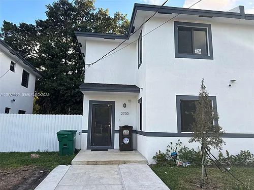 2730 NW 44th St #2 Photo 1