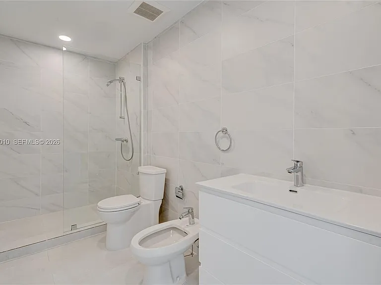 816 84th St #2 — Photo 7