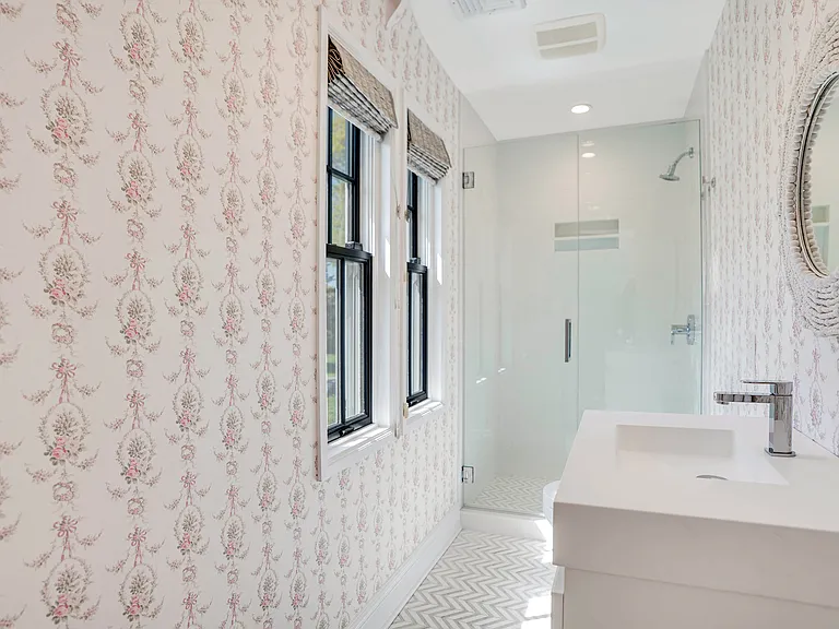 5 Montauk Avenue Ext — Photo 27