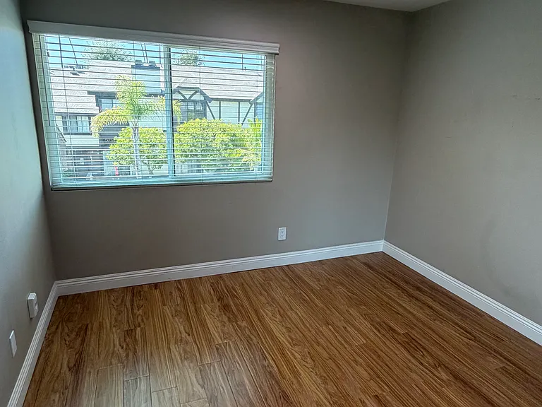 19355 Sherman Way #25 — Photo 9