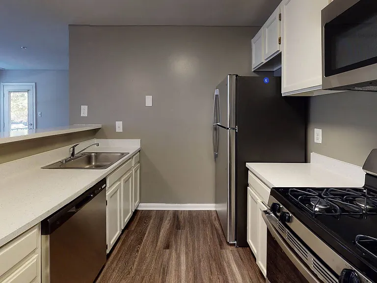 Heritage at Waters Landing — Photo 15