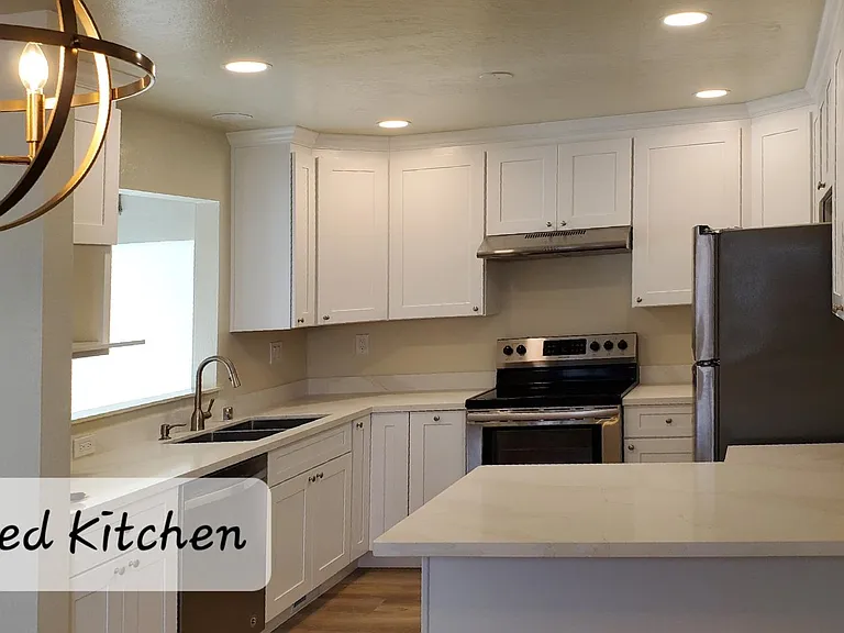 1247 Henderson Ave — Photo 3