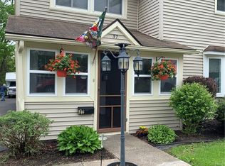 37 Bridge St, Pulaski, NY 13142