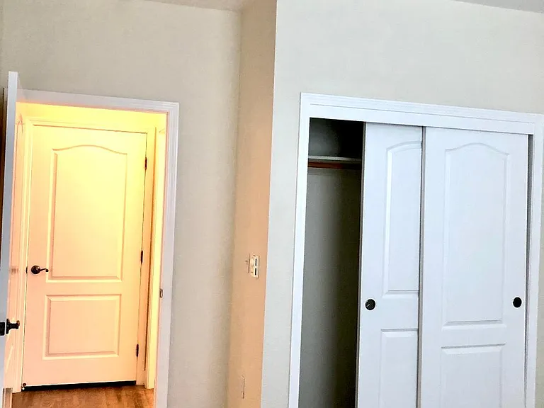 Catalina Luxury Apartments — Photo 15