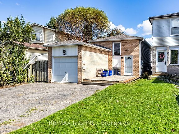 3rd image of 1431 Ritson Rd S