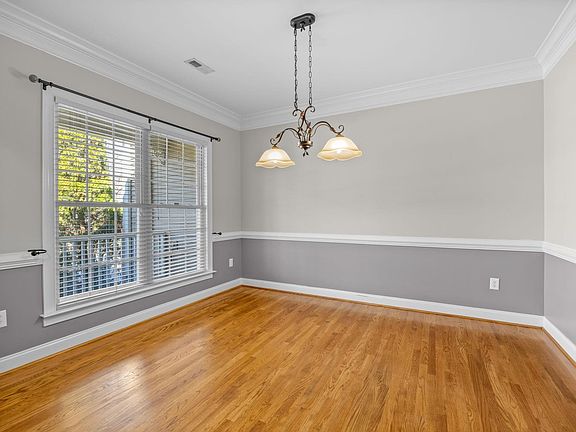 5th image of 9 Randy Dr