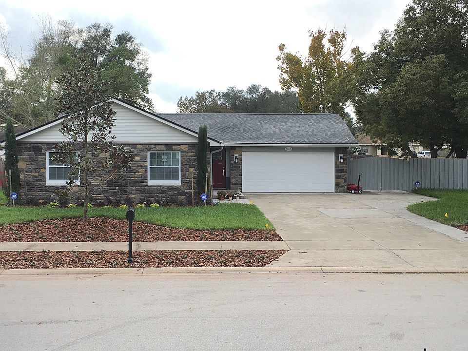 2nd image of 3140 S Orleans Way