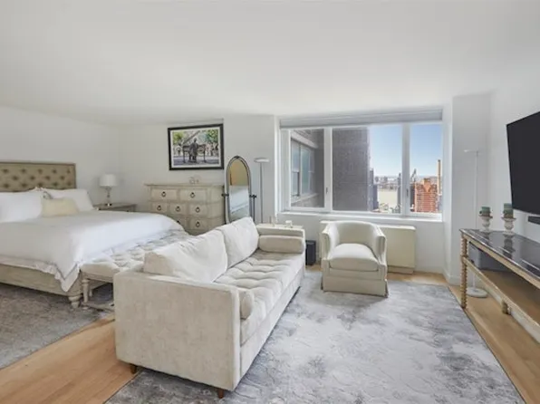 322 West 57th Street image 1 of 6