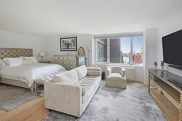 322 West 57th Street, #42E