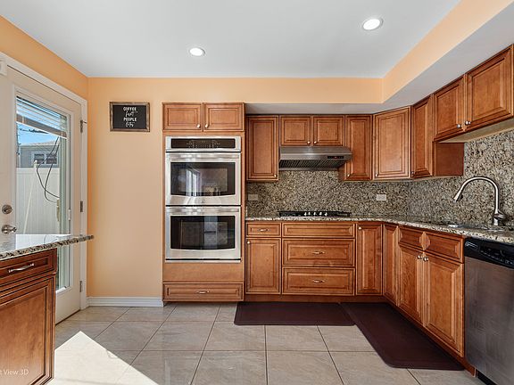 5th image of 9345 Twin Oaks Ln