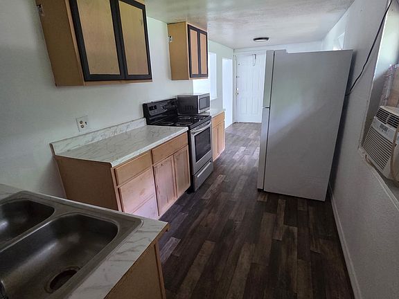 2nd image of 27300 Lemon Ave #2