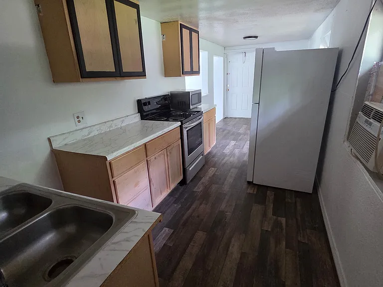 27300 Lemon Ave #2 — Photo 2