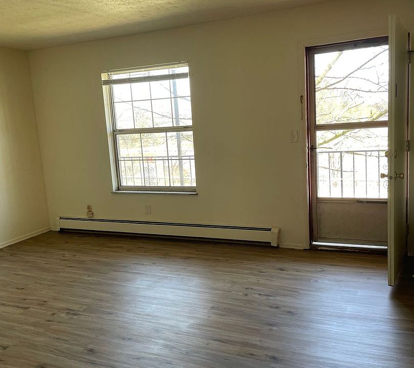 1st image of 1566 & 1588 Coventry St #1