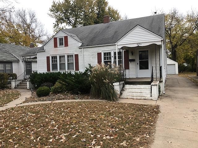 1st image of 305 W 18th Ave