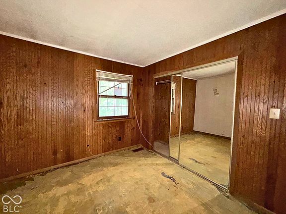 2nd image of 3711 S Walnut St