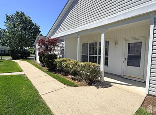 440 Bluebird Dr, Monroe Township, NJ 08831