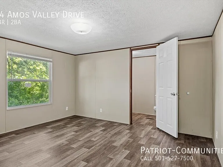 14 Amos Valley Dr — Photo 2