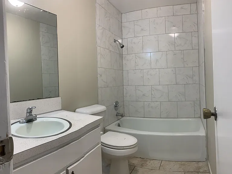 3605 Sheridan St — Photo 7