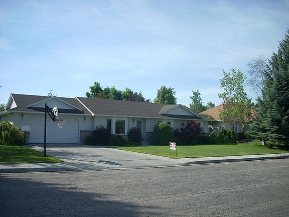2nd image of 361 Delbert Dr
