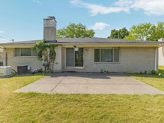 4th image of 29540 Sharon Ln