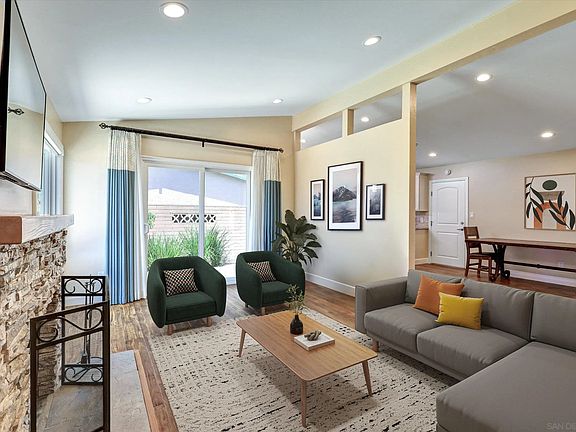 5th image of 3894 Mount Blackburn Ave
