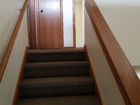 5th image of 842 Hemlock Dr #61948