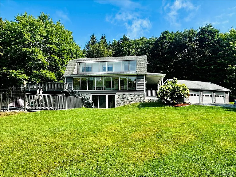 109 Brush Hill Rd — Photo 1