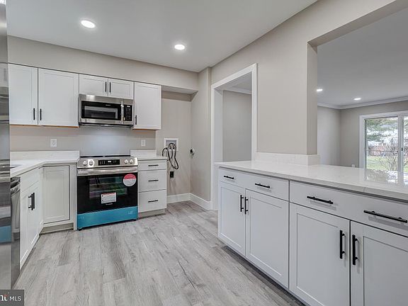 5th image of 14463 Cool Oak Ln