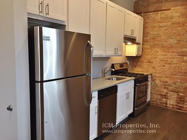 1st image of 2521 N Lincoln Ave #L2