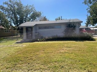 710 12th St #A, Shallowater, TX 79363