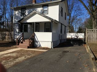 37 Oakwood Rd, Leonardo, NJ 07737