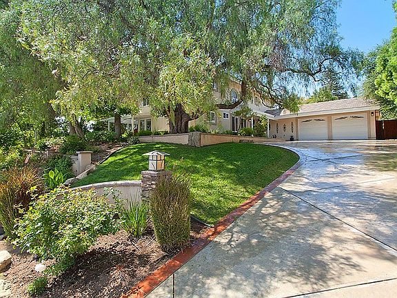 2nd image of 691 Camino Manzanas