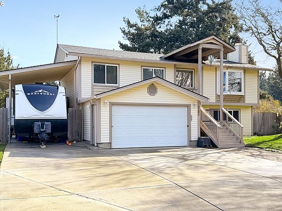 2nd image of 3205 NE 130th Ct