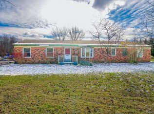 5920 Golf Club Rd, Howell, MI 48843