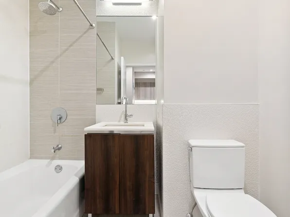 15 Park Row image 2 of 10