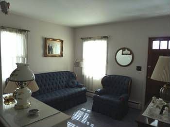 2nd image of 97 Moorefield St