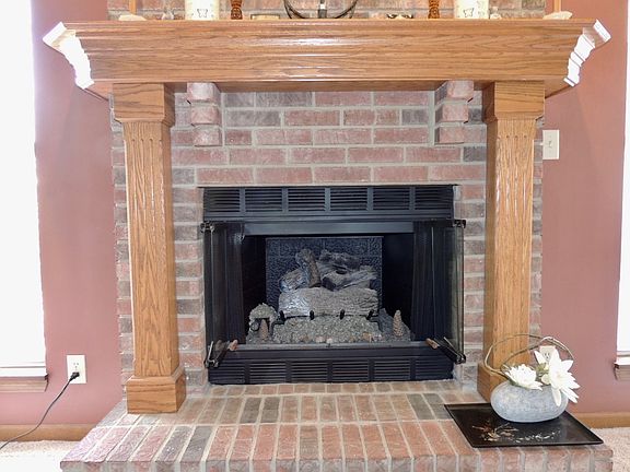 4th image of 15 N Brookfield Dr