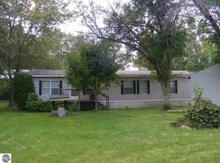 409 W Steffey St, Crystal, MI 48818