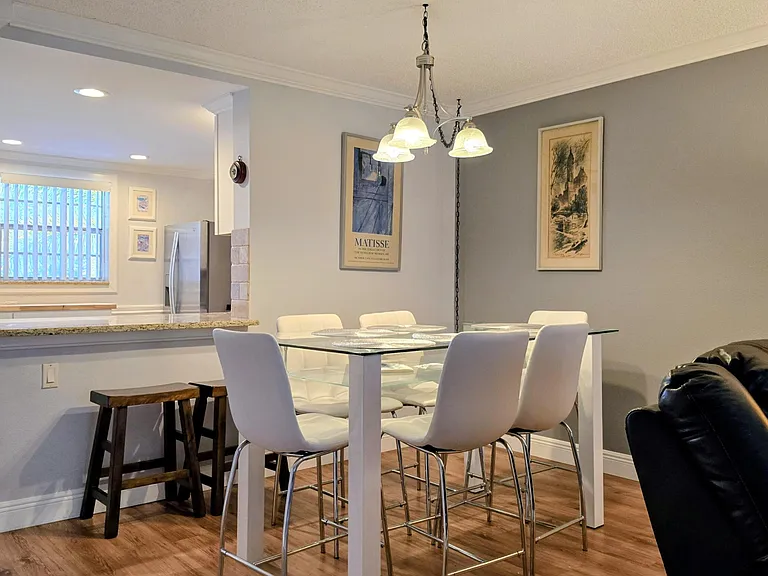 330 NE 26th Ave #3120 — Photo 8