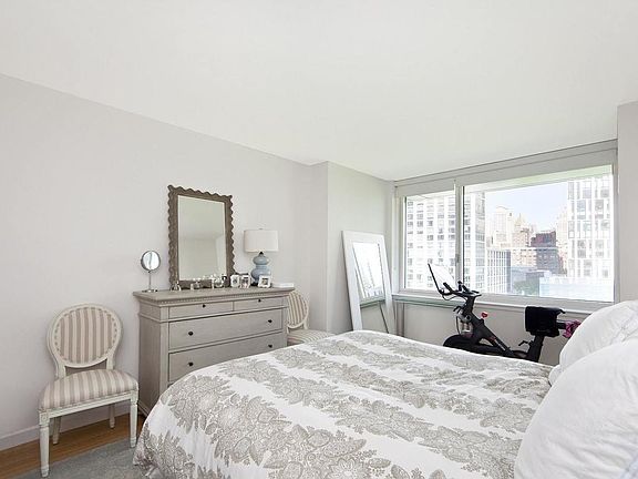 5th image of 300 N End Ave APT 6N