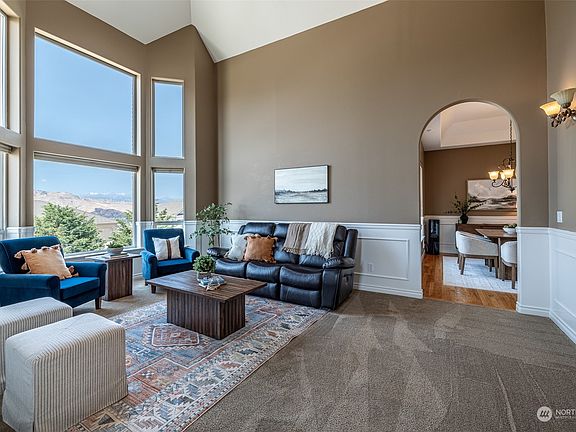 5th image of 2330 Fancher Heights Blvd