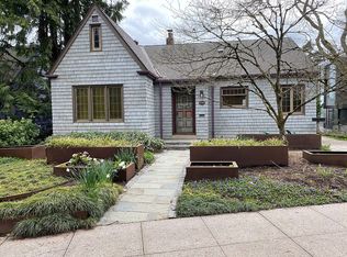 7114 S Corbett Ave, Portland, OR 97219