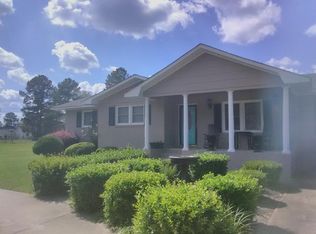 18 Beard Dr, Dalzell, SC 29040