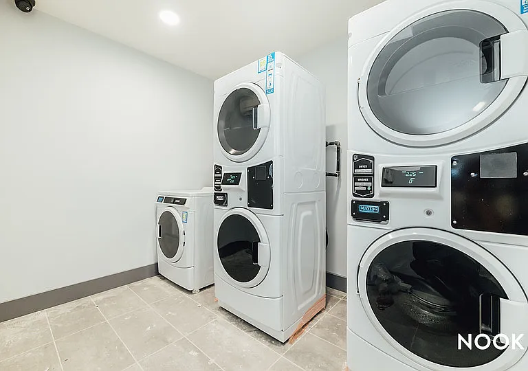 210 Parkville Ave #6D — Photo 16