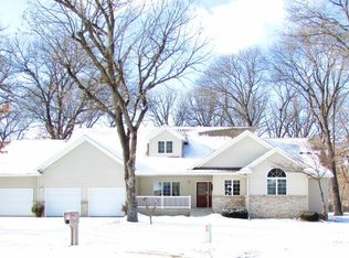 605 Oak Ct SE, Saint Cloud, MN 56304
