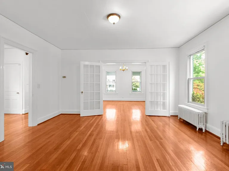 1404 Washington Ave — Photo 9